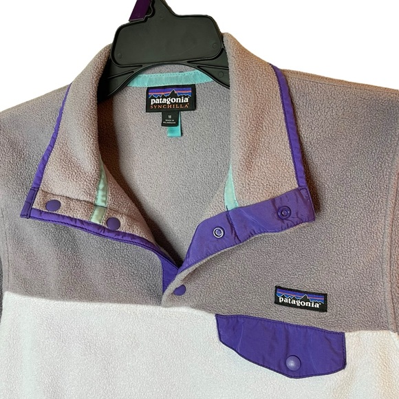 Patagonia Jacket Women’s Medium Purple Synchilla Fleece Pullover Snap Buttons - Picture 4 of 5